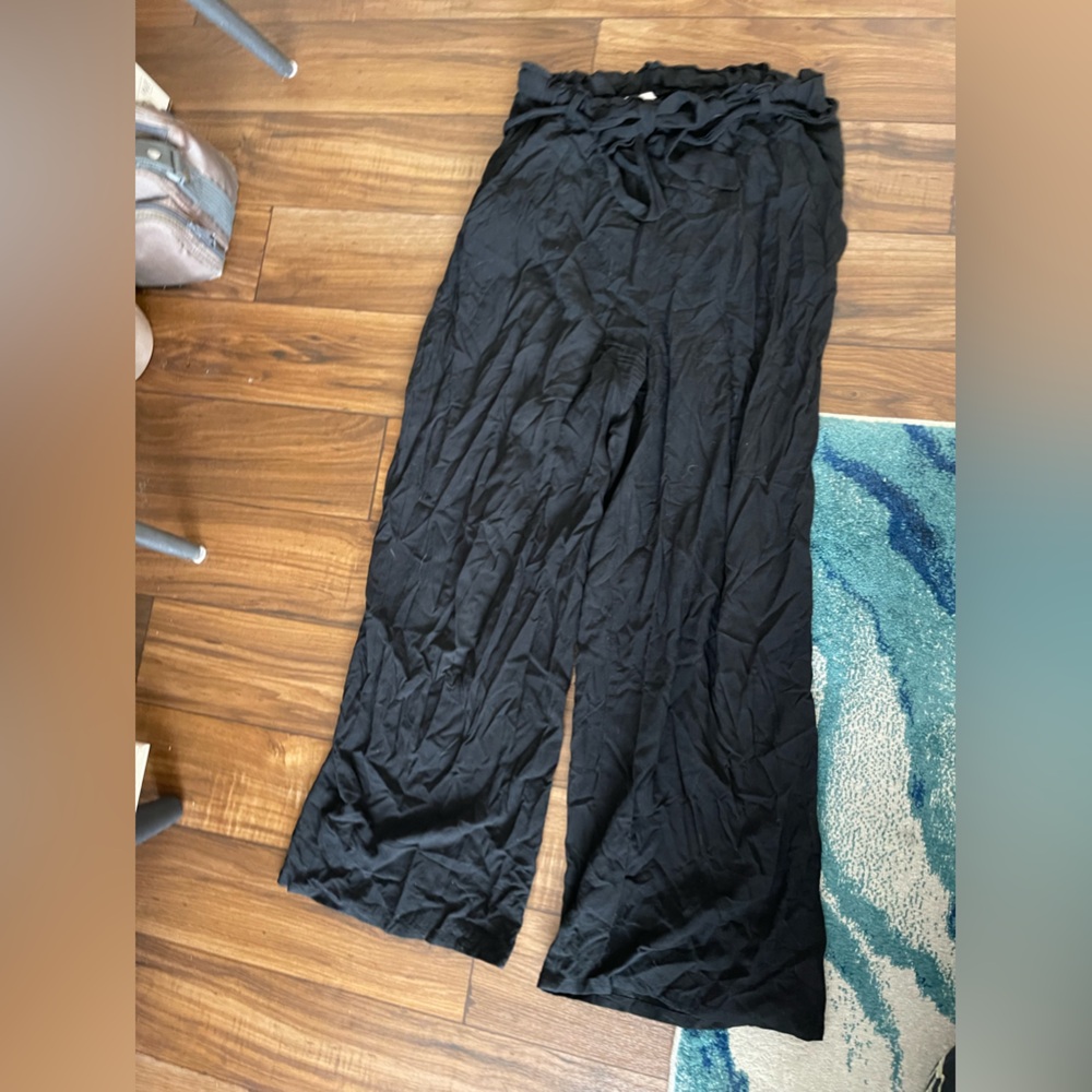 Bad pic but black tie pants!